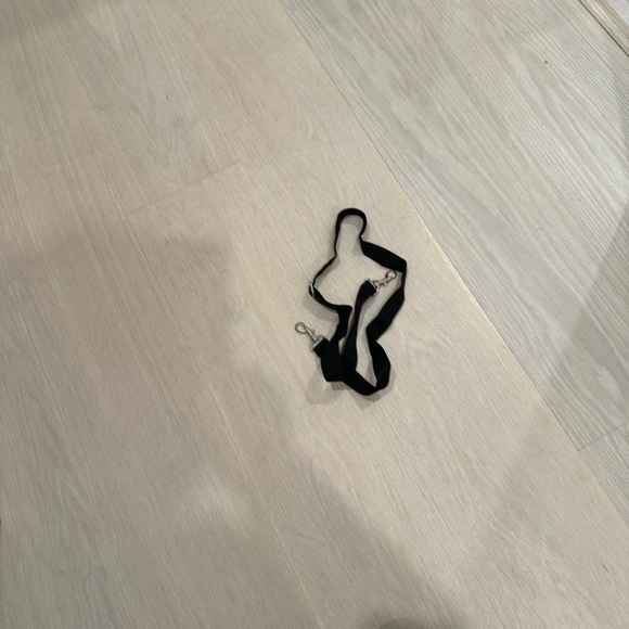 BRODY Black shoulder / backpack bag with Stylish Silhouette - Picture 5 of 6